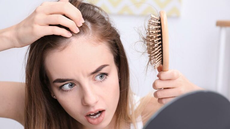 Dieta chetogenica e perdita capelli: come bloccare la caduta? 1 Dieta chetogenica e perdita capelli