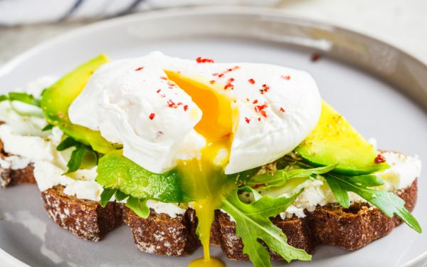 Avocado Toast con Uovo Avocado Toast con Uova